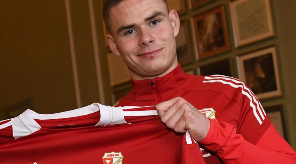 Jake batty signing