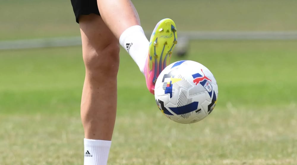 Swindon town training legs 53425