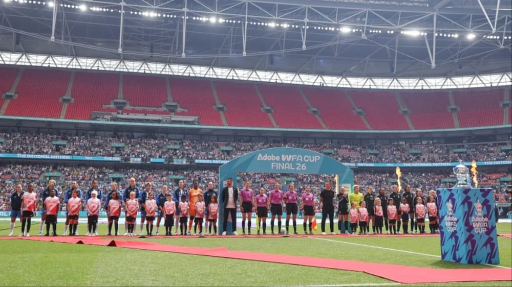 Brighton Women lining up at Wembley Stadium