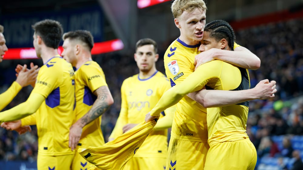 Wycombe Wanderers players celebrate