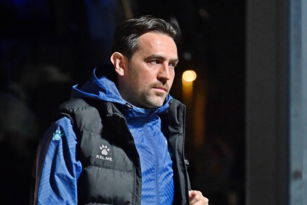 Temp Watford FC manager Charlie Daniels arrives at Hull City MKM stadium before the EFL Sky Bet Championship match between Hull City and Watford at the MKM Stadium, Kingston upon Hull, UK on 3 February 2026.