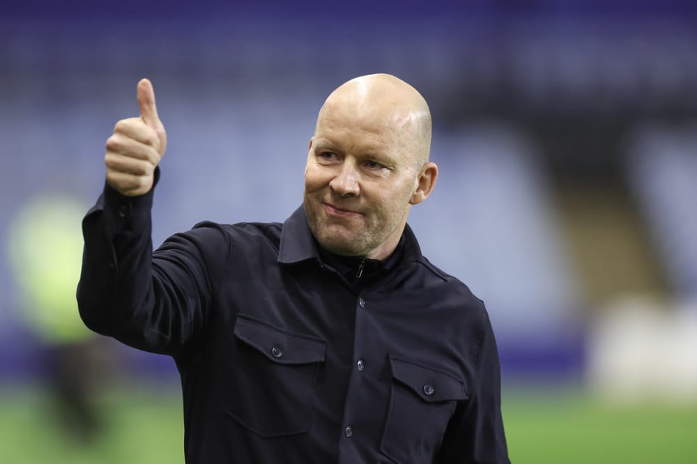 Henrik Pedersen manager of Sheffield Wednesday gives a thumbs up during the EFL Sky Bet Championship match between Sheffield Wednesday and Watford at Hillsborough, Sheffield, UK on 10 March 2026.